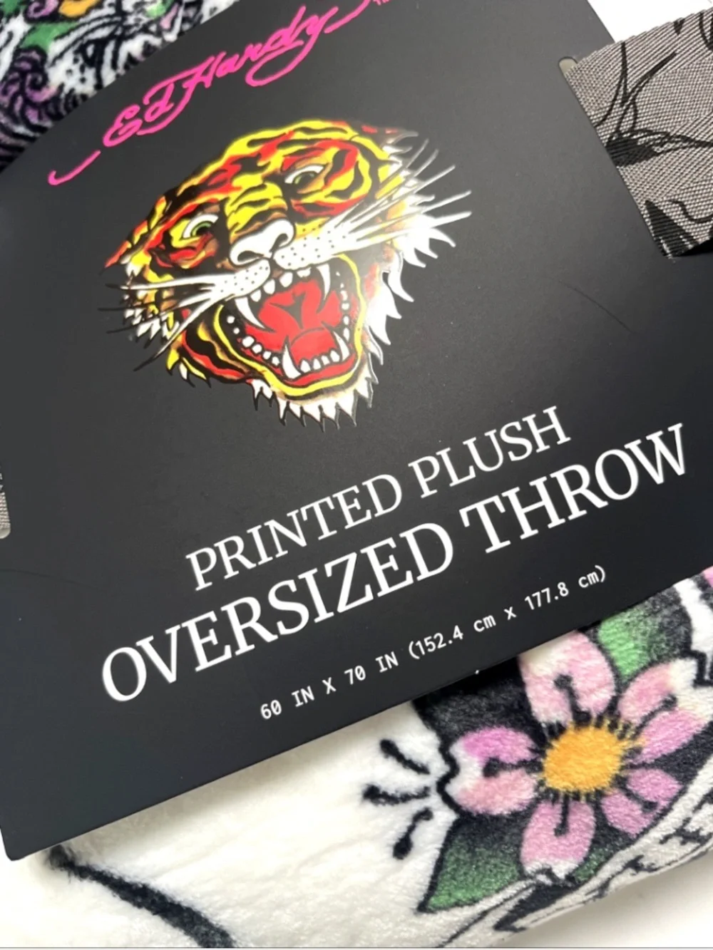 NWT Ed Hardy Oversized Plush Throw Blanket White Skull Foo Dog Bird Tattoo 60x70